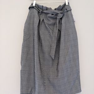 New with tags paper bag waist skirt, knee length
